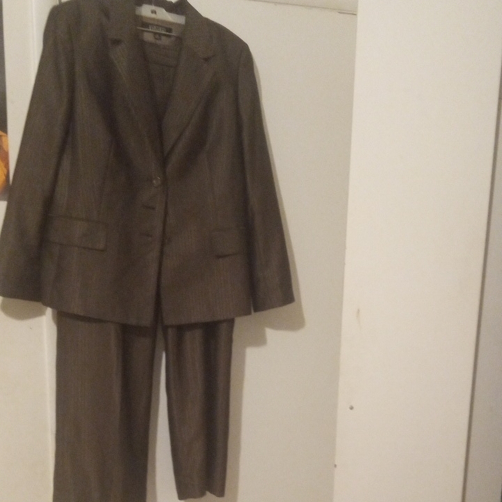 Kasper Women's Brown Suit Set